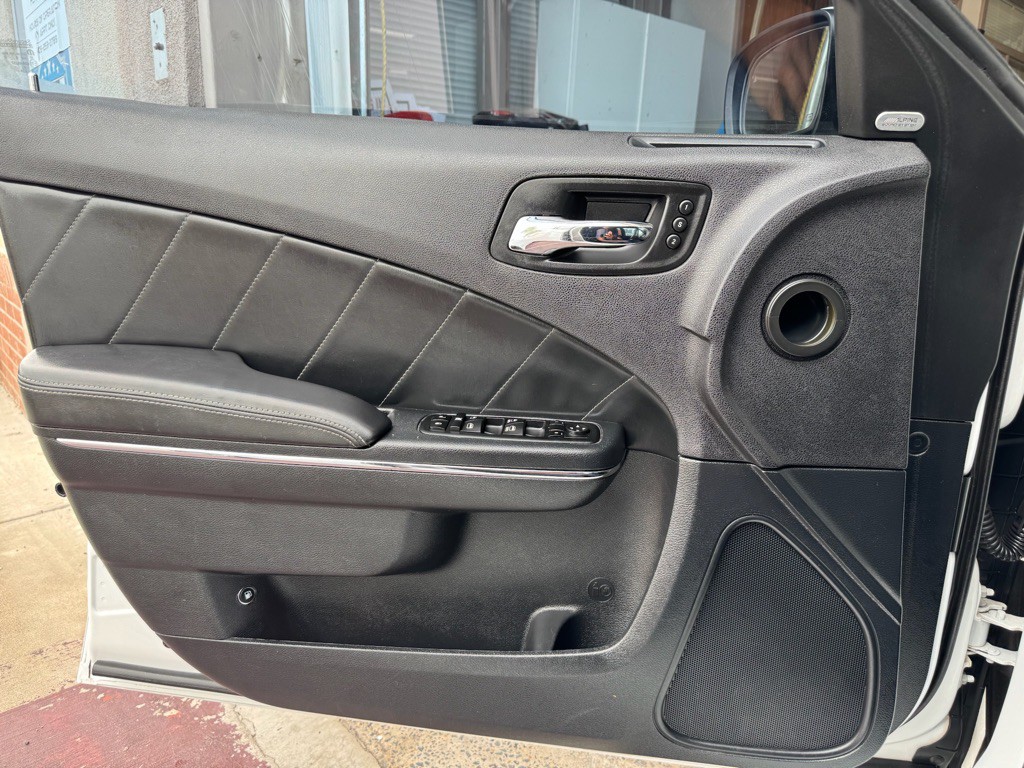 2014 Dodge Charger Image 18