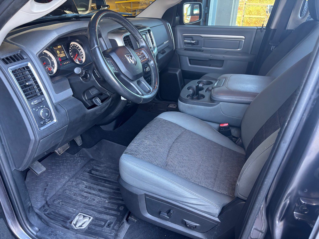 2016 RAM 1500 Image 9