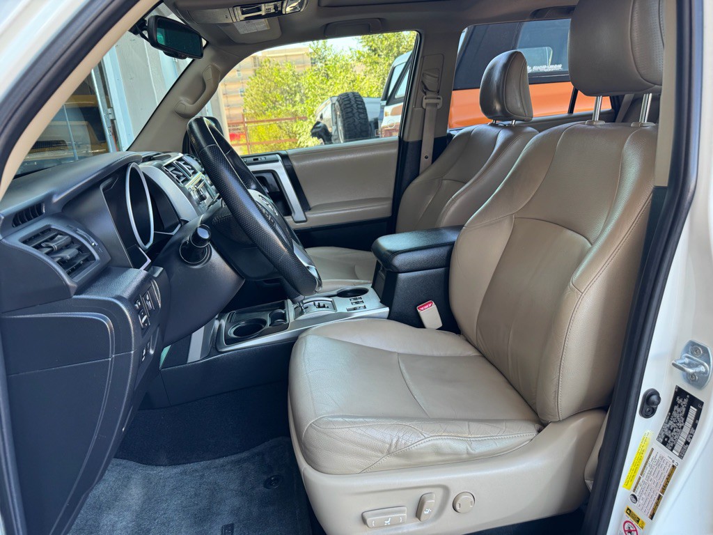 2013 Toyota 4Runner Image 9