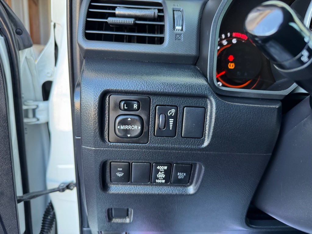 2013 Toyota 4Runner Image 17