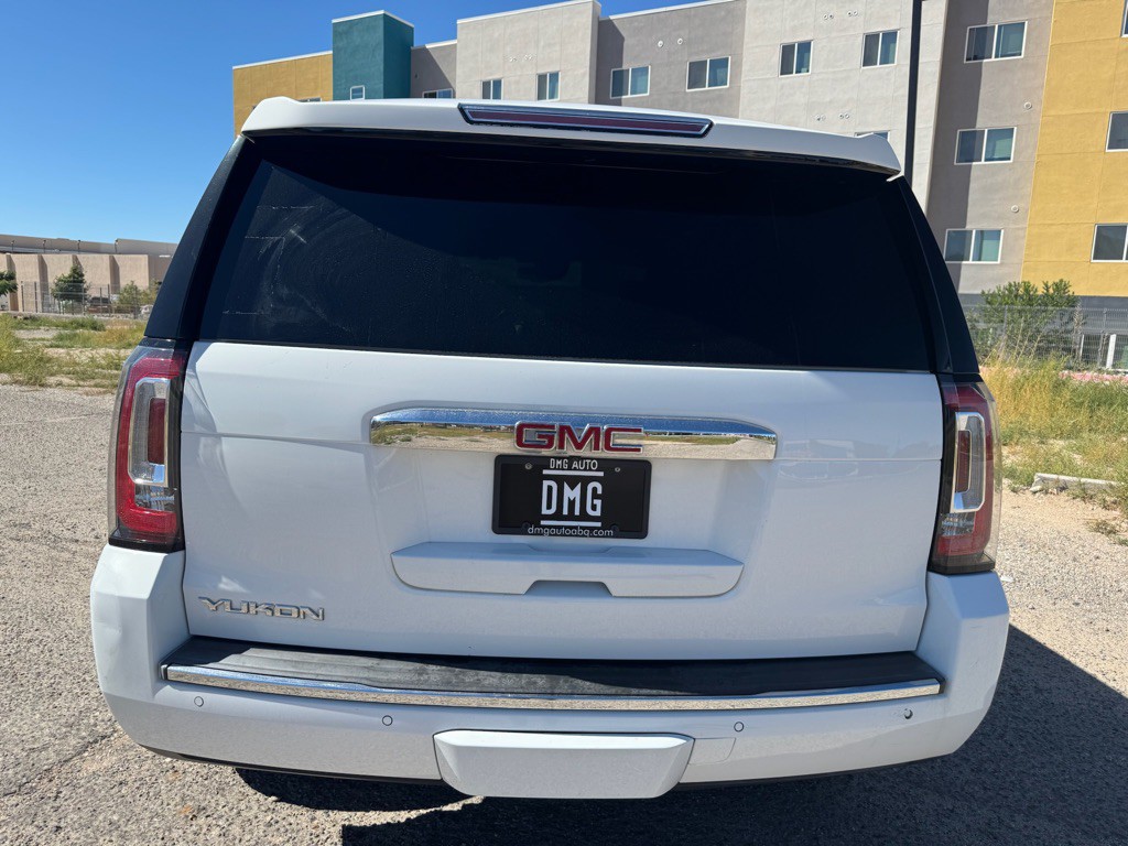 2017 GMC Yukon Image 8