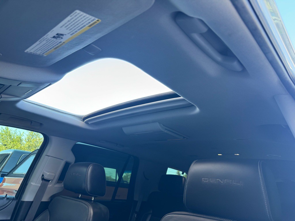 2017 GMC Yukon Image 19