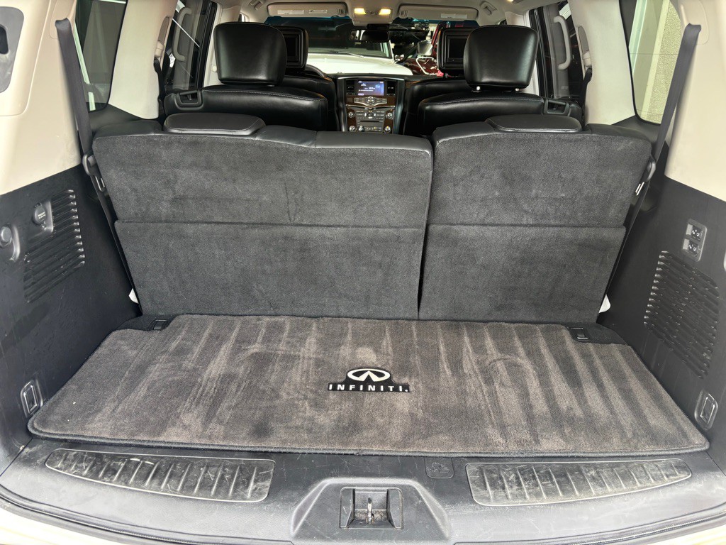 2017 INFINITI QX80 Image 13