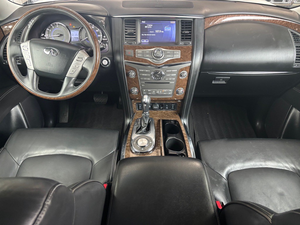 2017 INFINITI QX80 Image 18