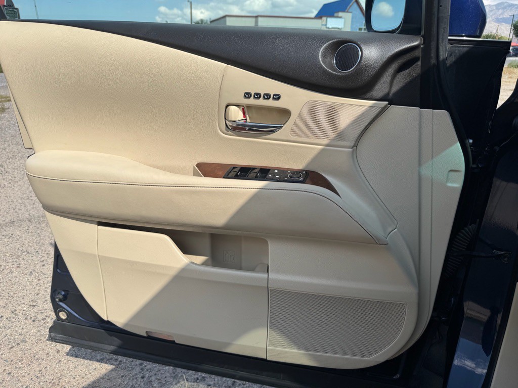 2015 Lexus RX Image 17