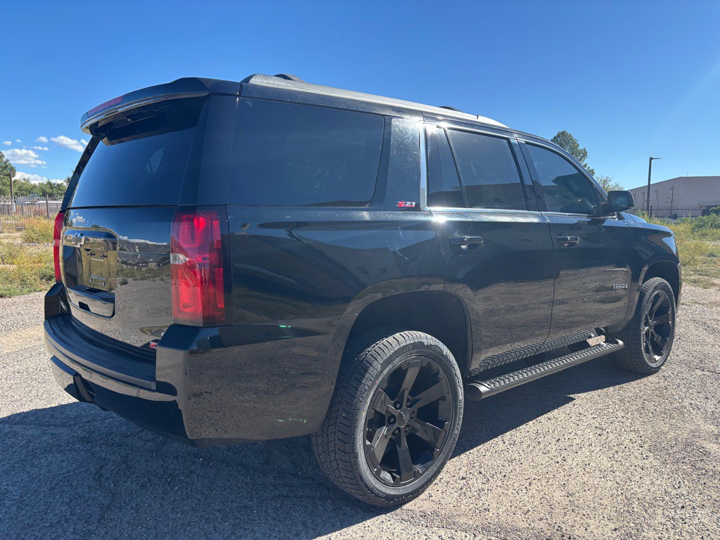 2017 Chevrolet Tahoe Image 3