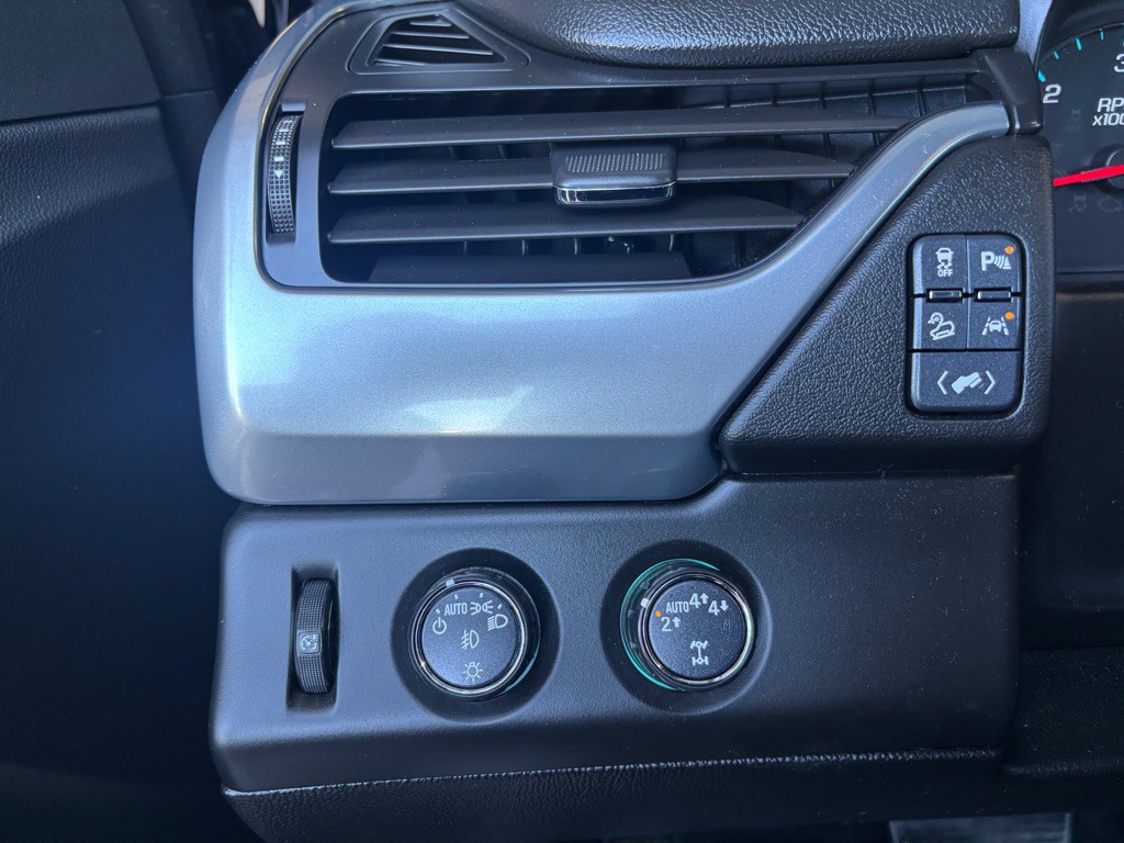 2017 Chevrolet Tahoe Image 19