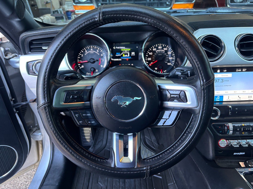 2017 Ford Mustang Image 15