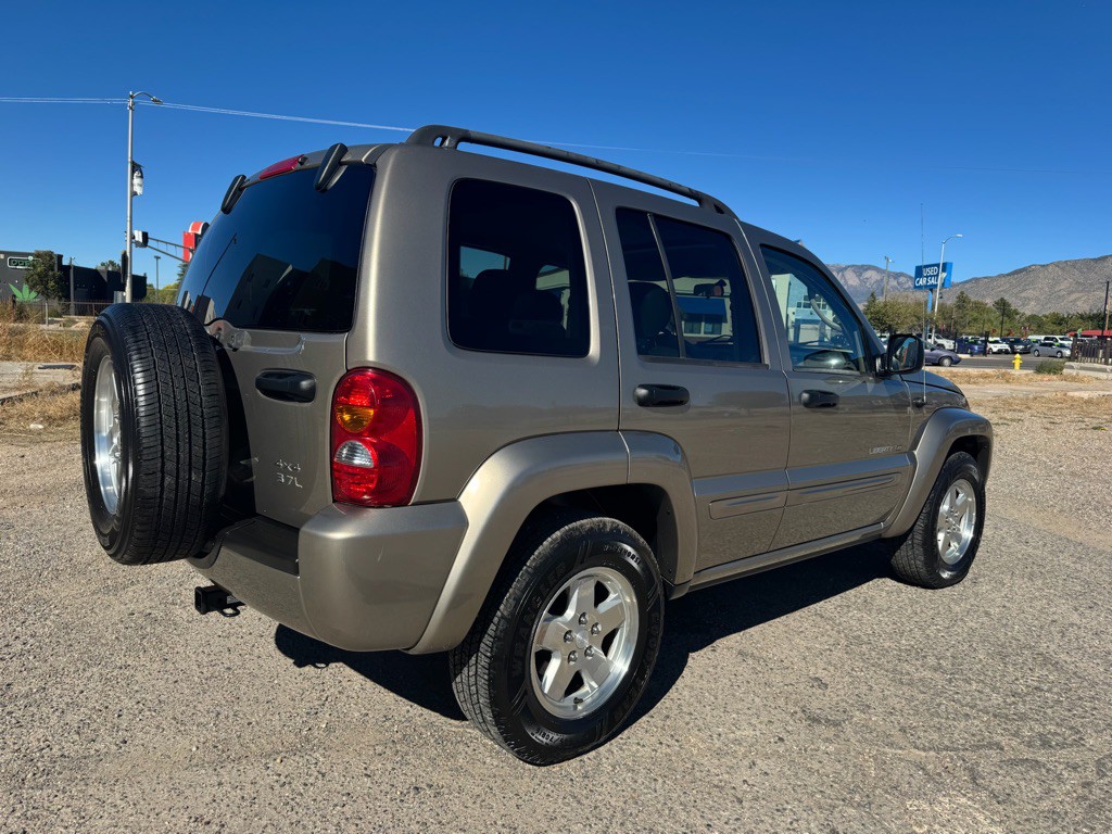 2003 Jeep Liberty Image 3