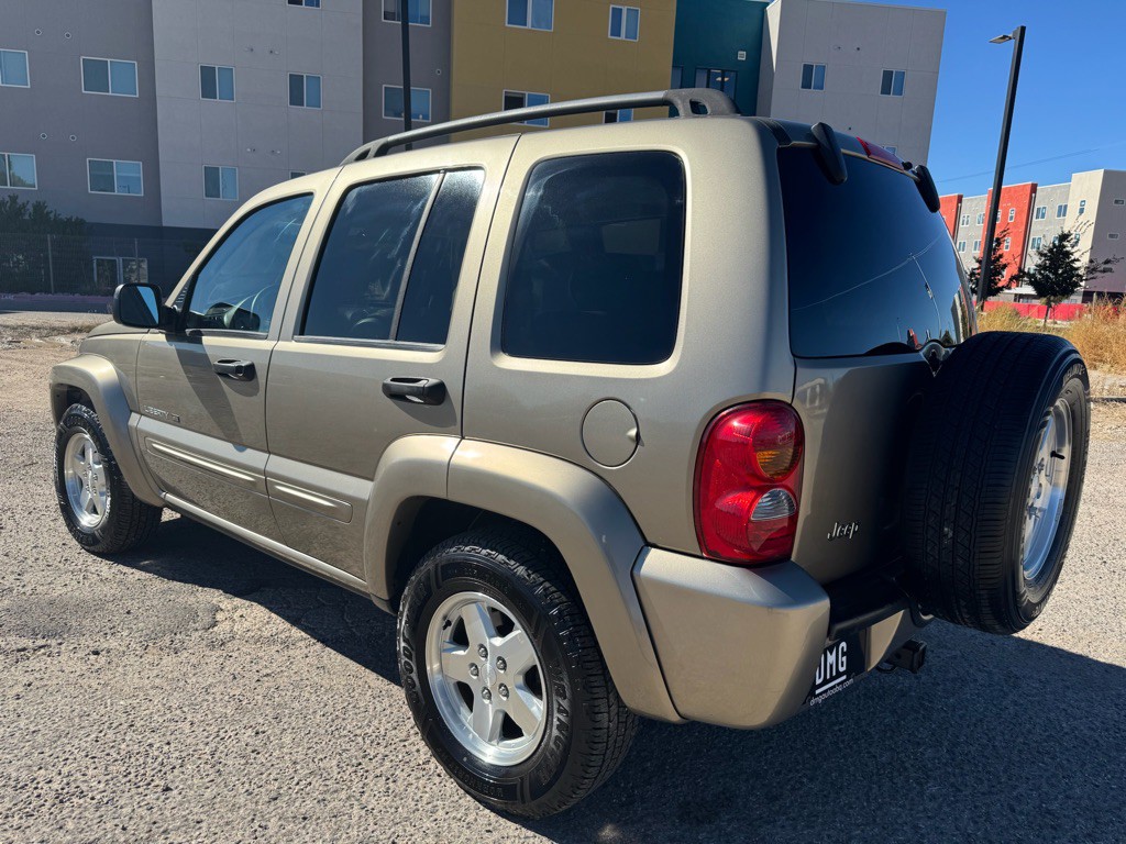 2003 Jeep Liberty Image 7