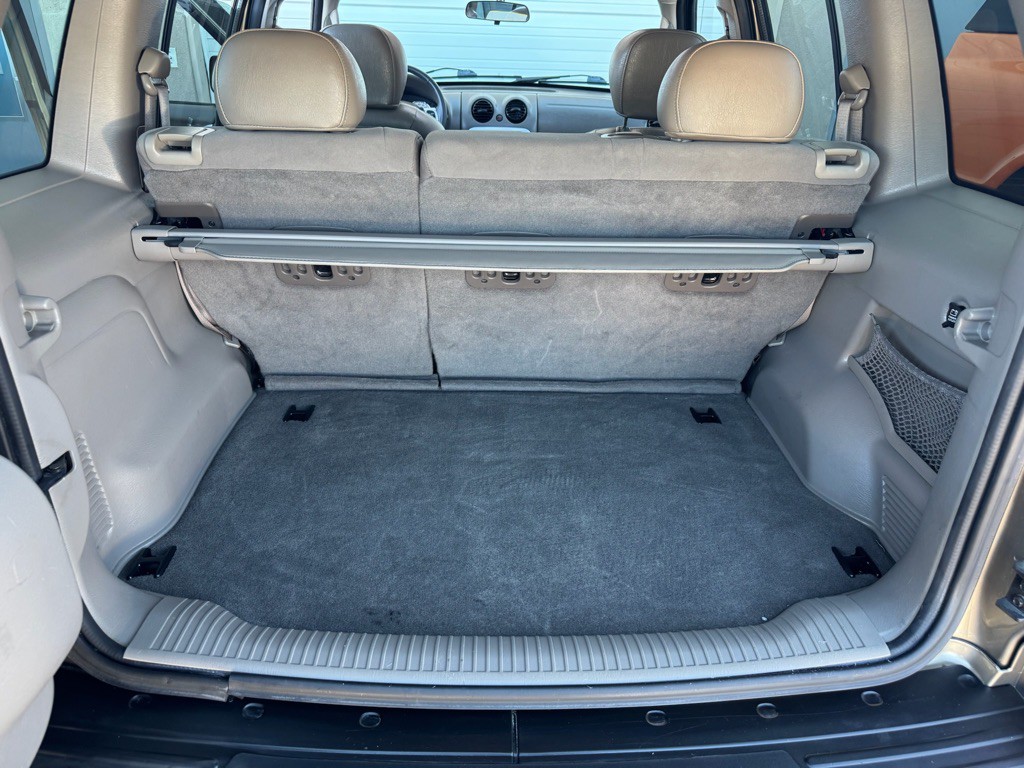 2003 Jeep Liberty Image 12