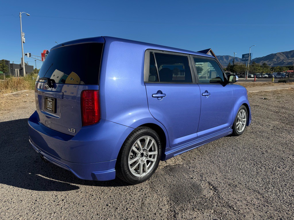 2010 Scion xB Image 3