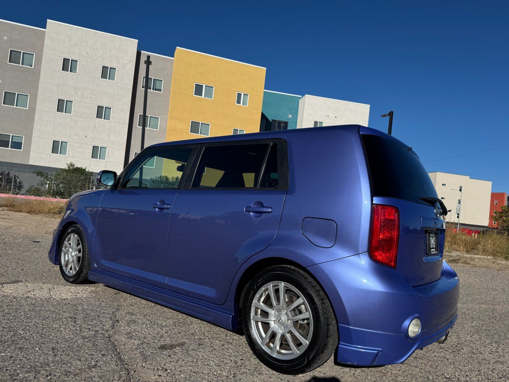 2010 Scion xB Image 7