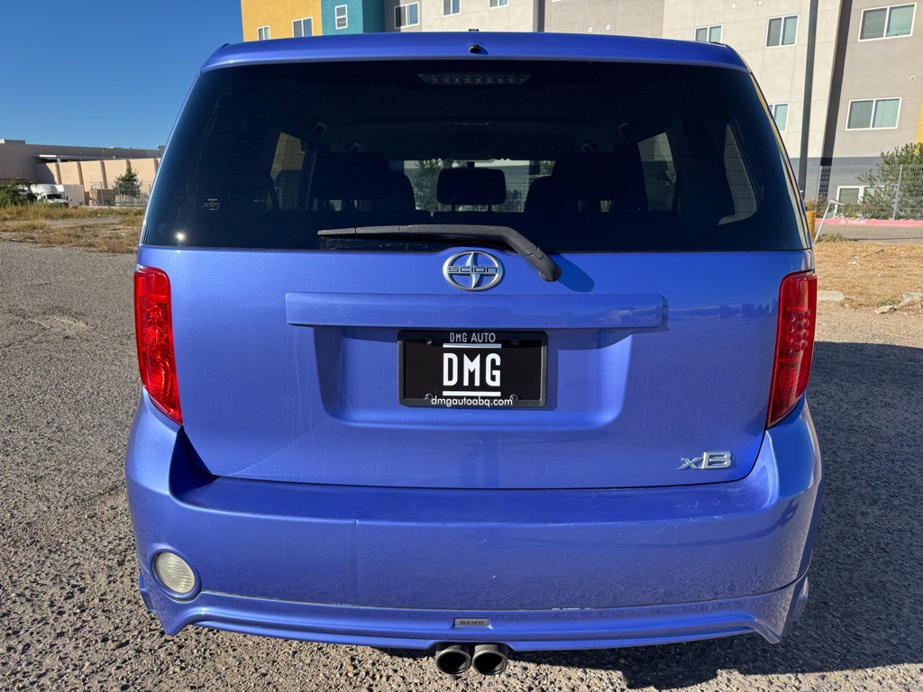 2010 Scion xB Image 8