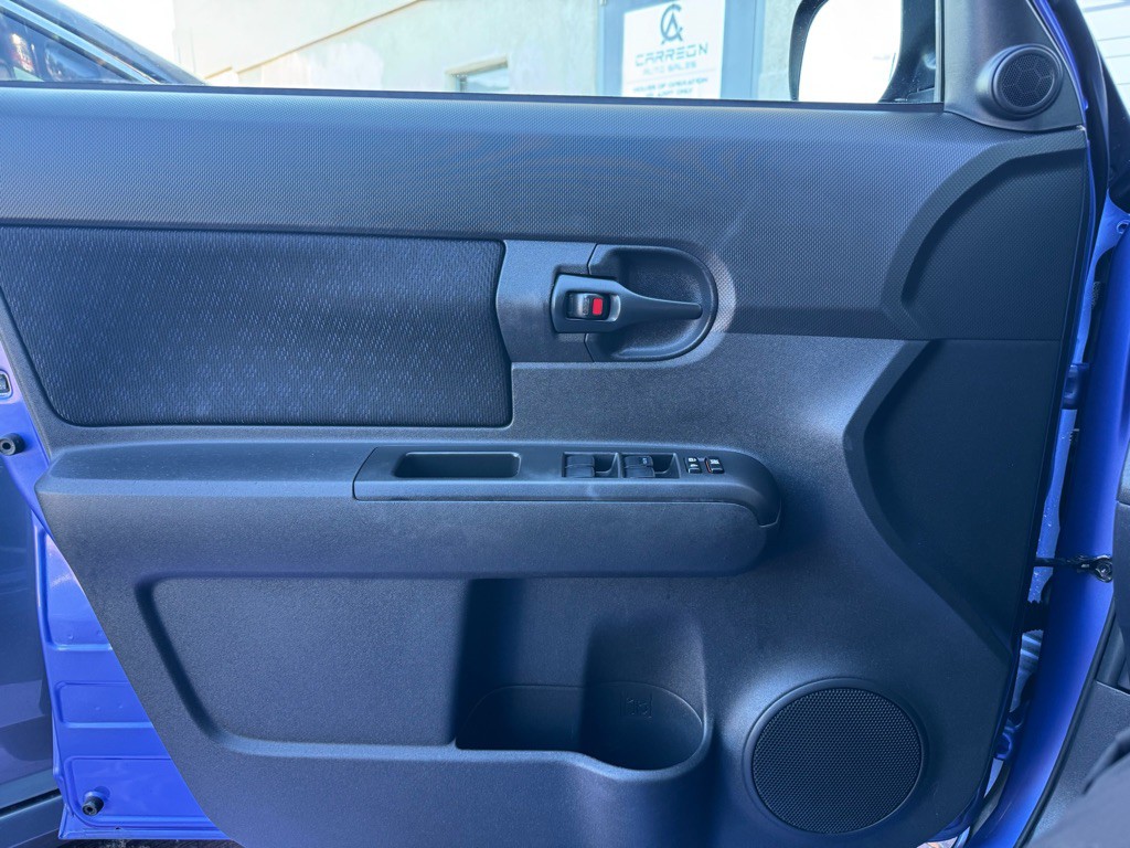 2010 Scion xB Image 16