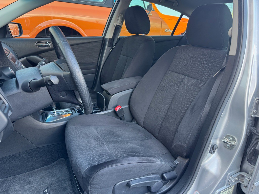 2012 Nissan Altima Image 10