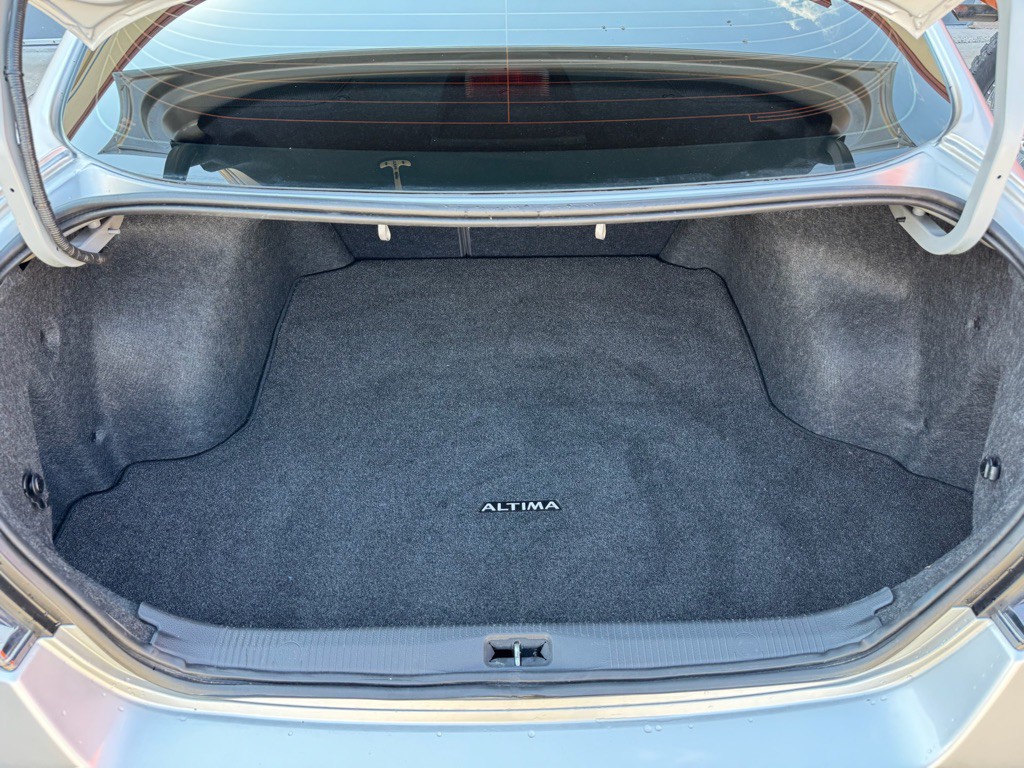 2012 Nissan Altima Image 12