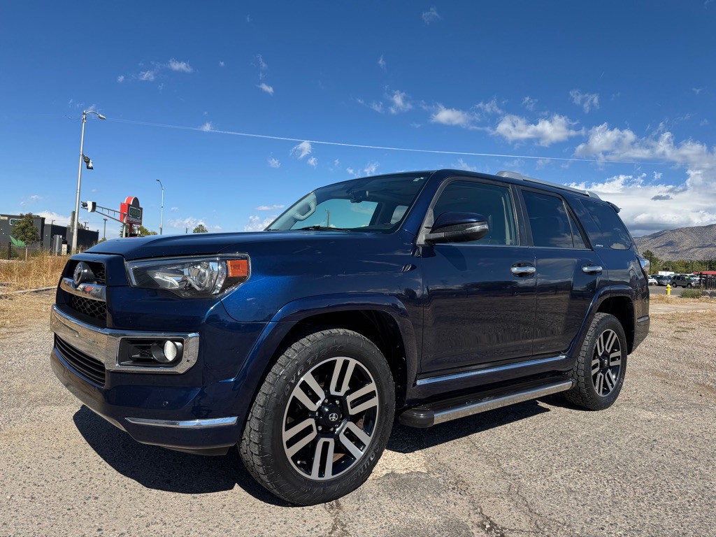 2017 Toyota 4Runner Image 2