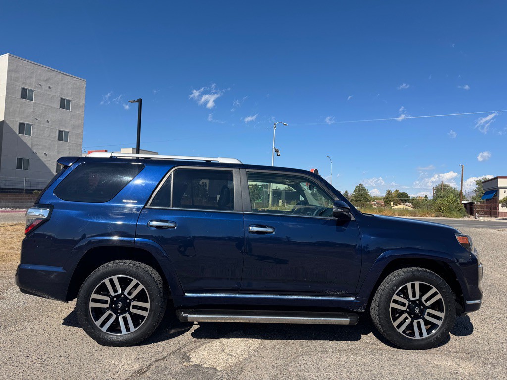 2017 Toyota 4Runner Image 4