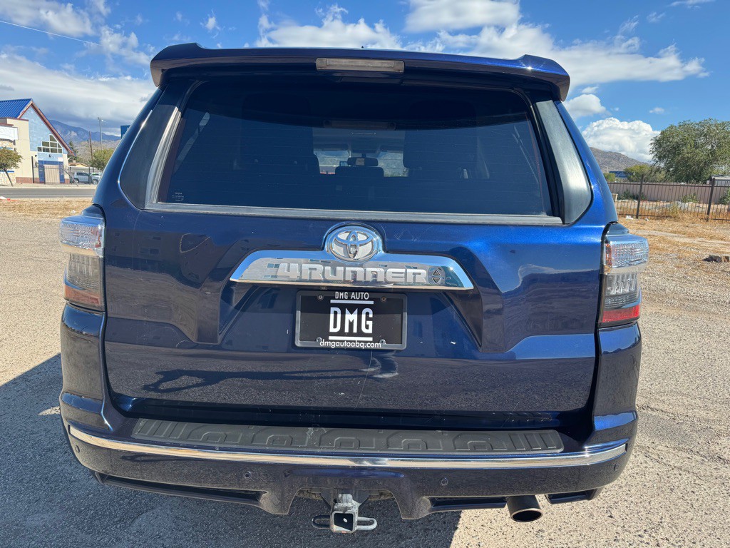 2017 Toyota 4Runner Image 8