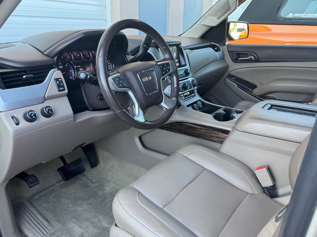 2016 GMC Yukon Image 12