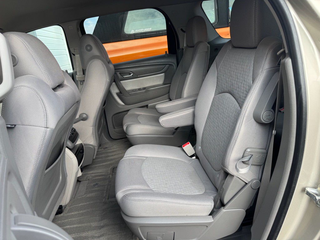 2016 GMC Acadia Image 10