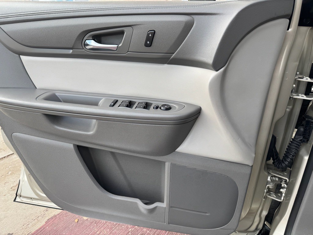 2016 GMC Acadia Image 17