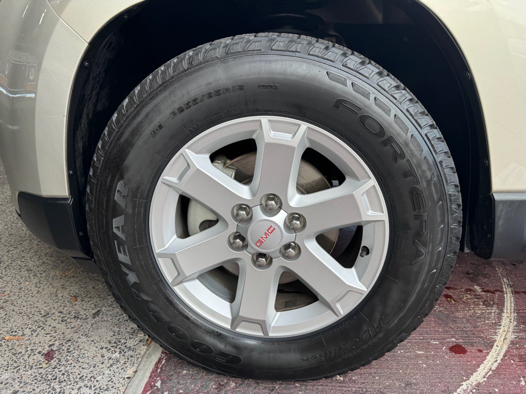 2016 GMC Acadia Image 18