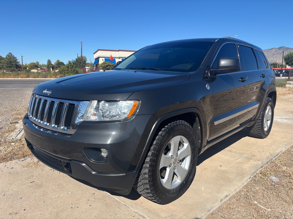 2011 Jeep Grand Cherokee Image 5