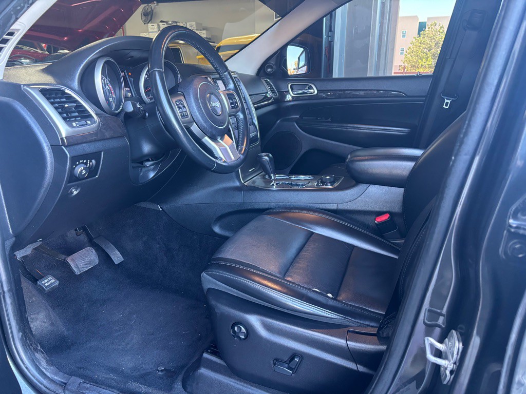 2011 Jeep Grand Cherokee Image 9