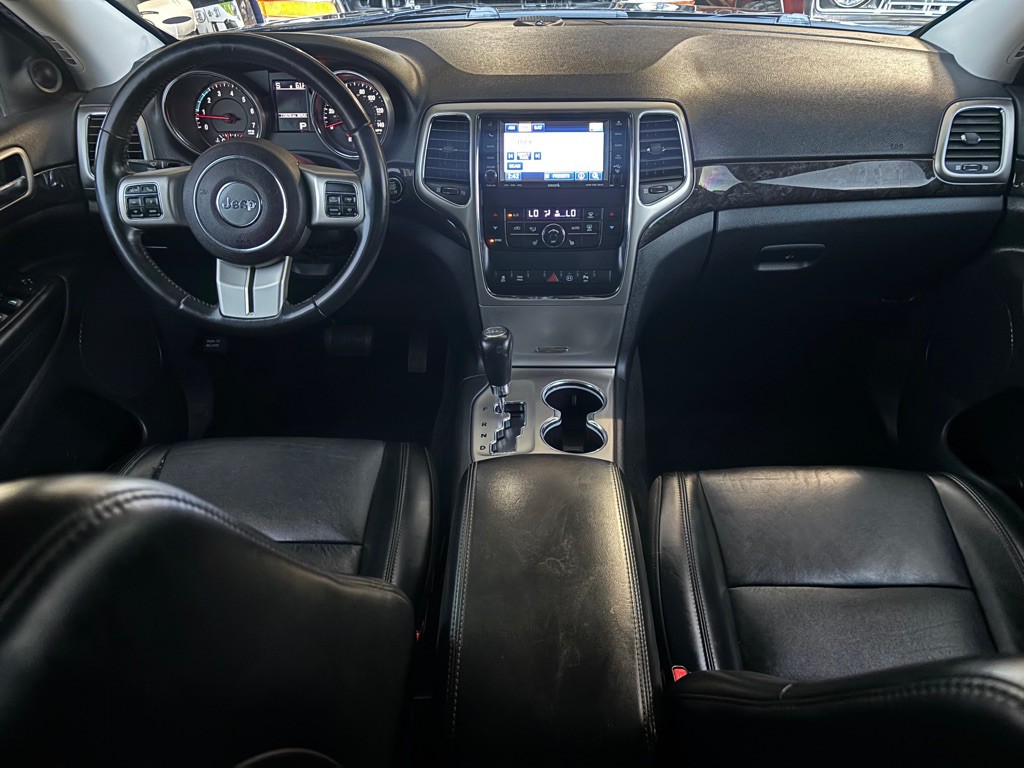 2011 Jeep Grand Cherokee Image 16