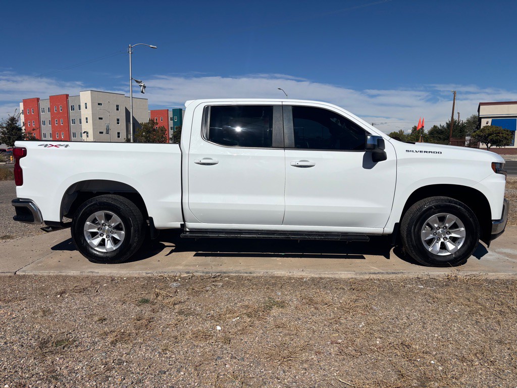 2019 Chevrolet Silverado 1500 Image 2