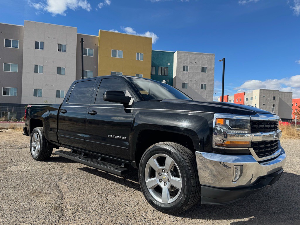 2017 Chevrolet Silverado 1500 Image 1