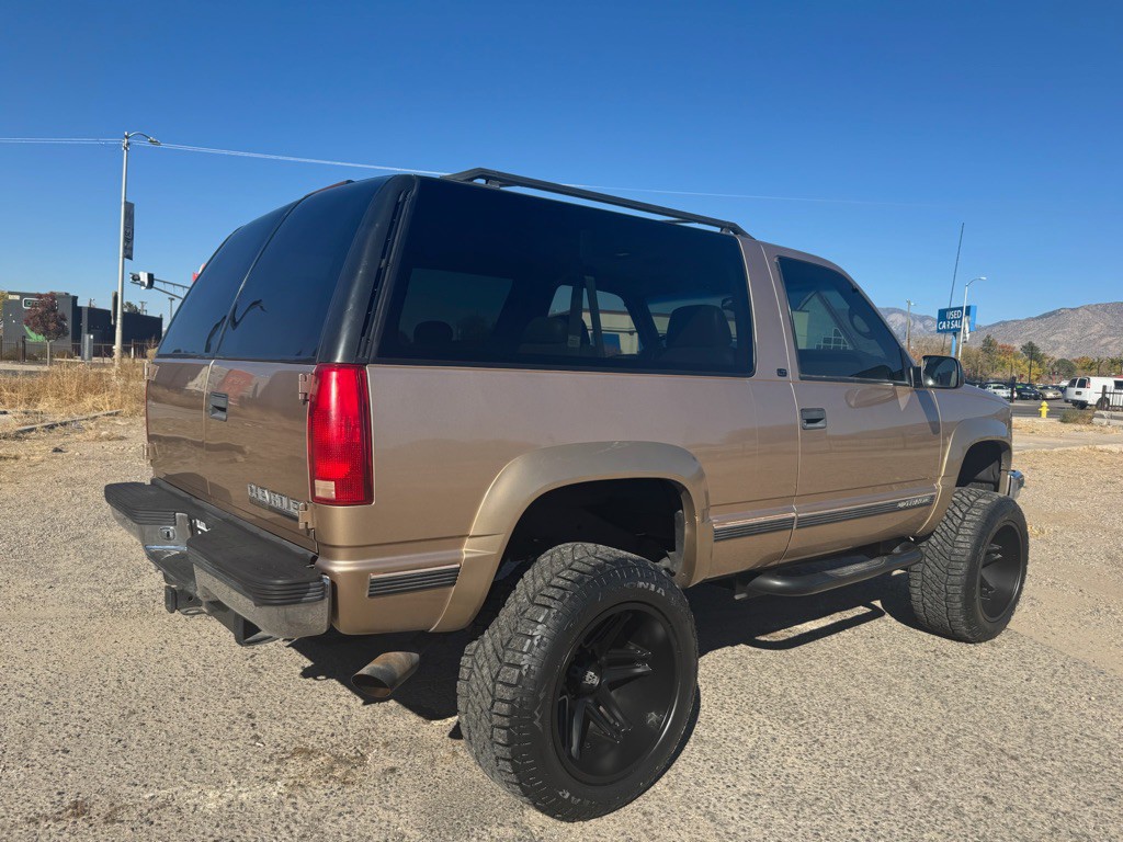 1999 Chevrolet Tahoe Image 3