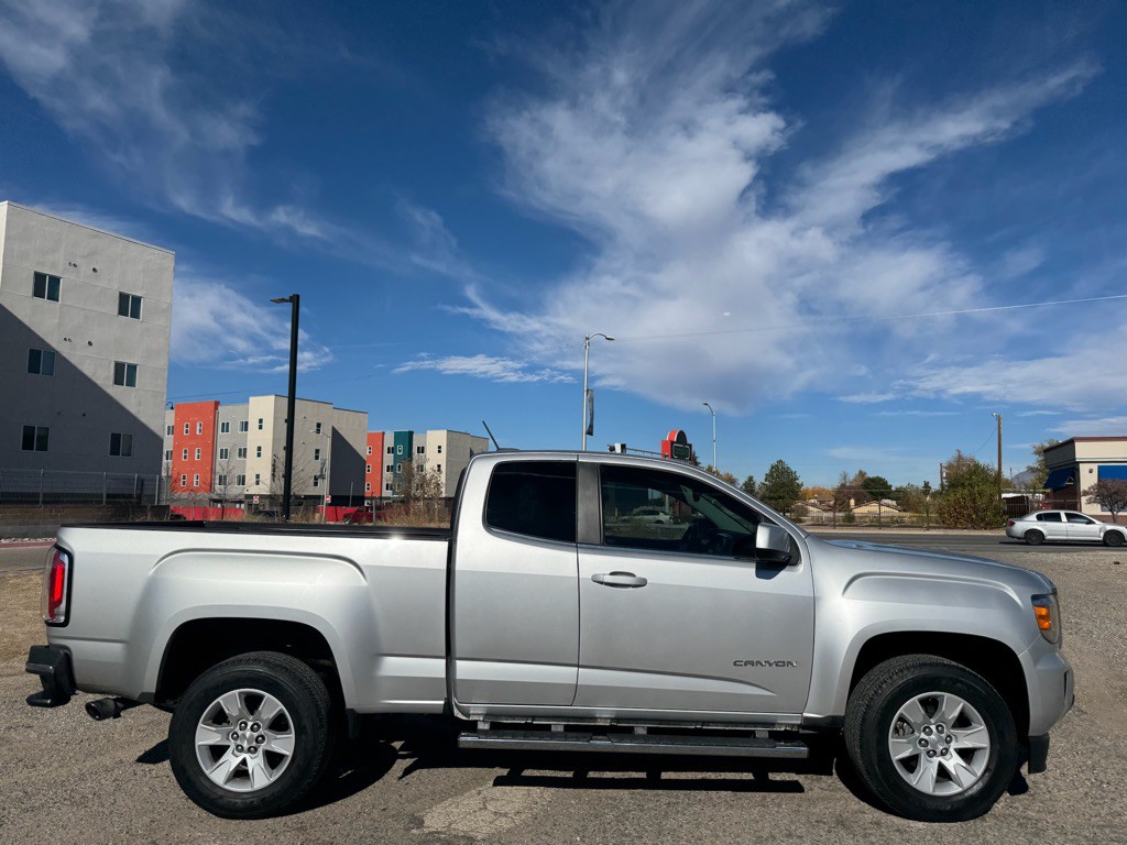 2016 GMC Canyon Image 2