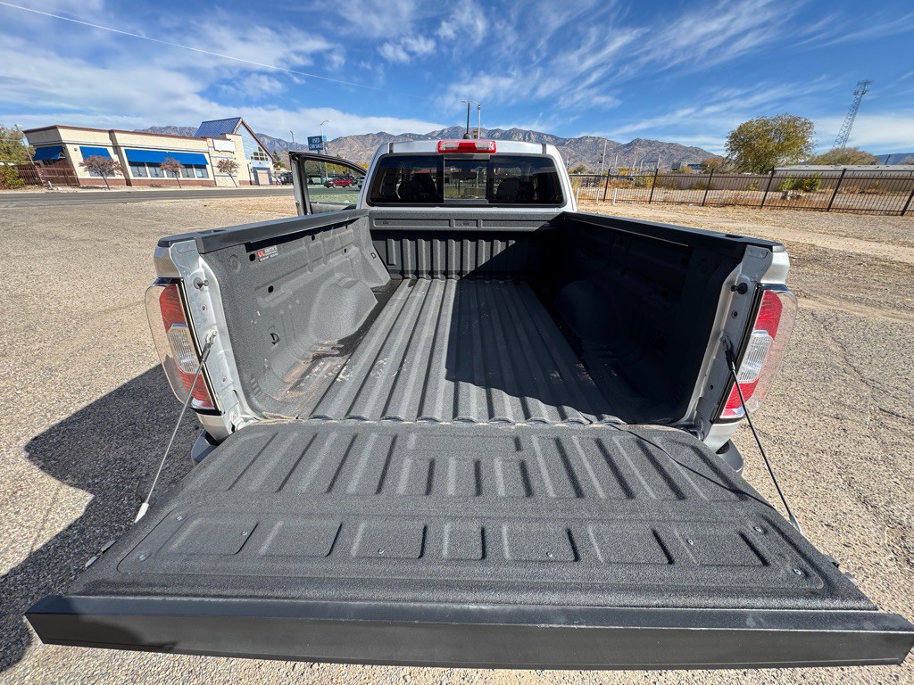 2016 GMC Canyon Image 9
