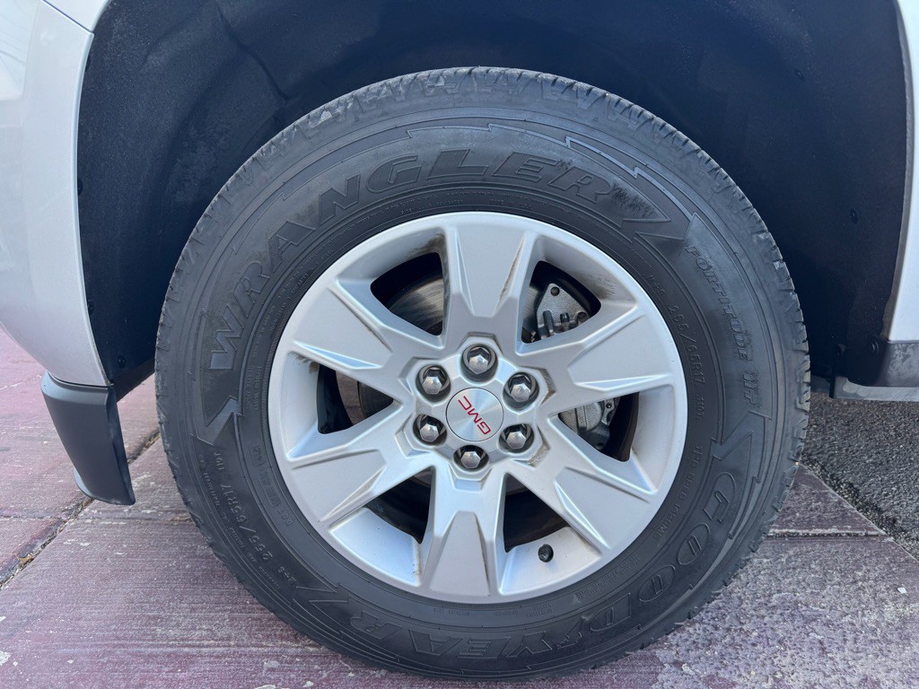 2016 GMC Canyon Image 17