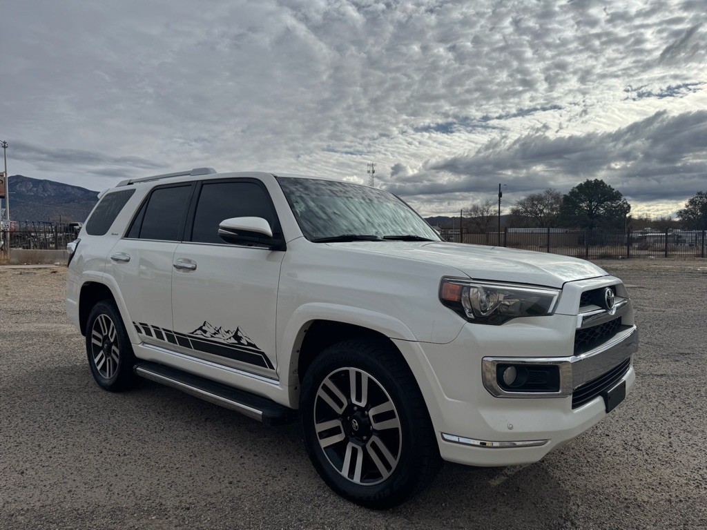 2017 Toyota 4Runner Image 1