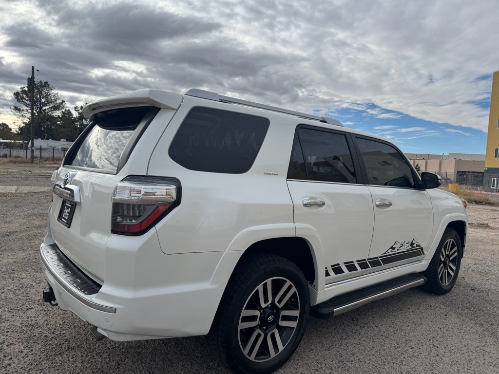 2017 Toyota 4Runner Image 3