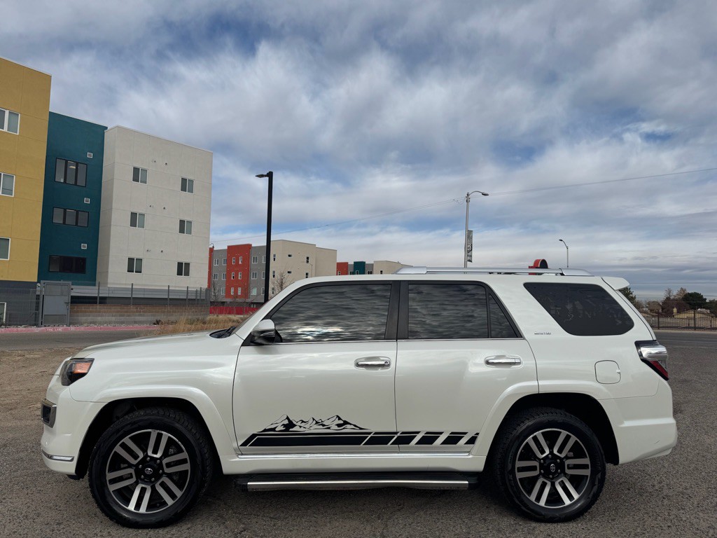2017 Toyota 4Runner Image 6