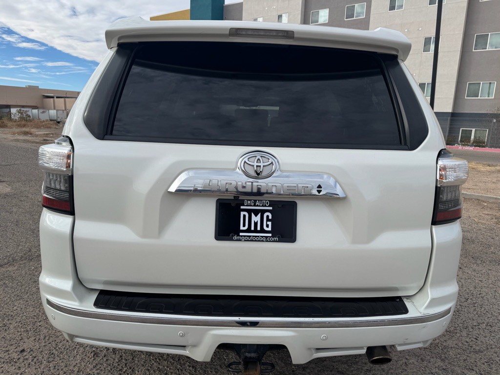 2017 Toyota 4Runner Image 8