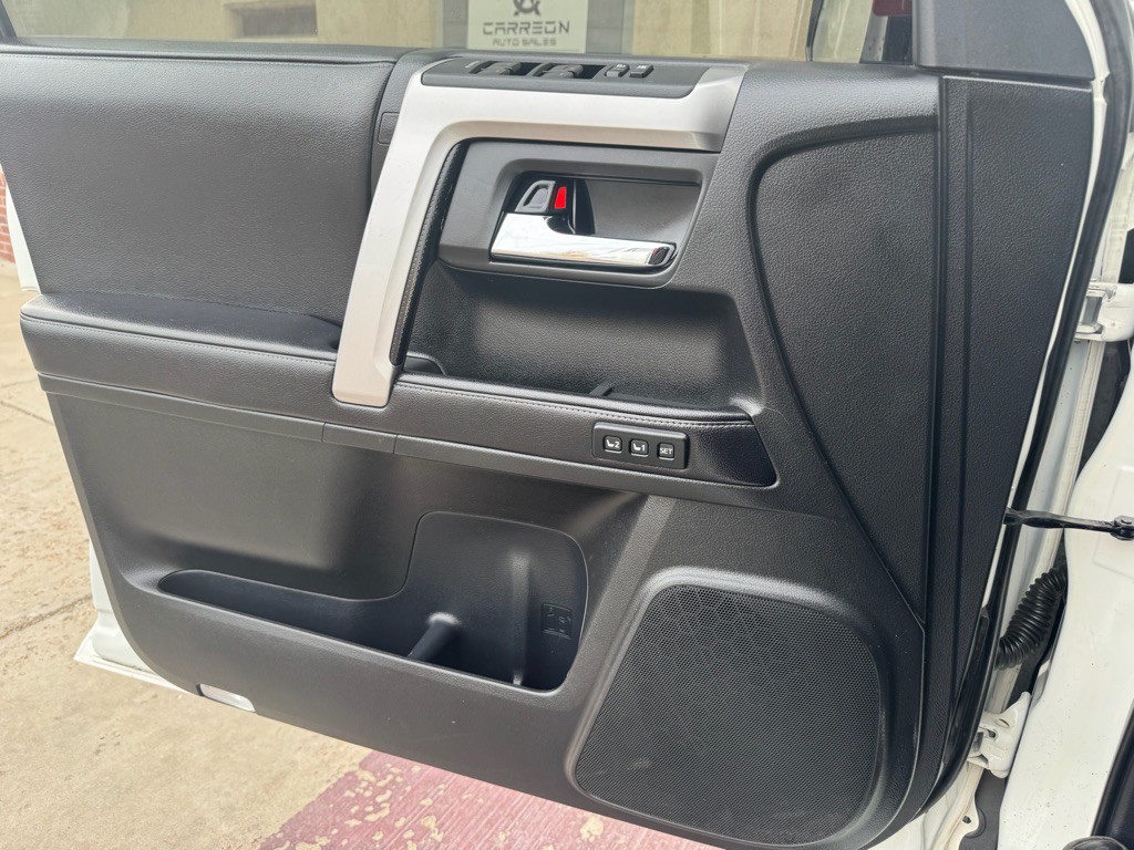 2017 Toyota 4Runner Image 19