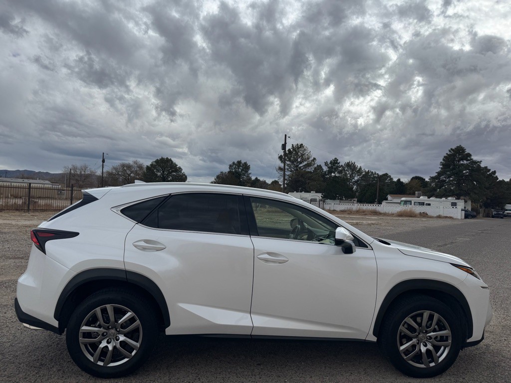 2016 Lexus NX Image 2