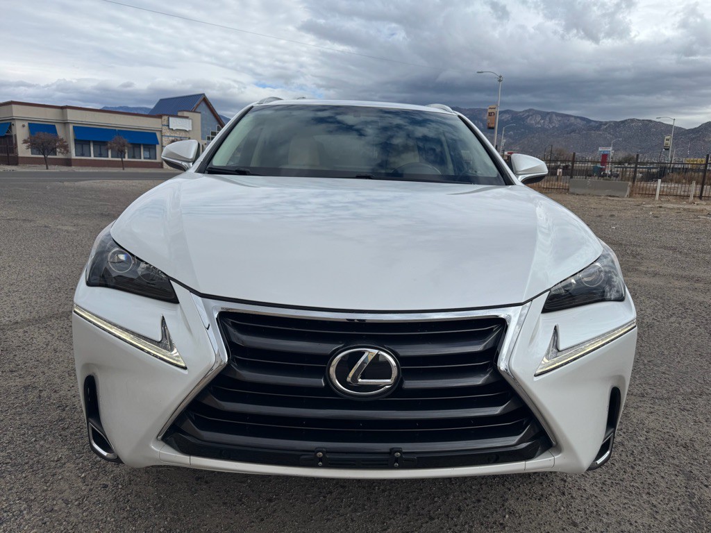 2016 Lexus NX Image 4