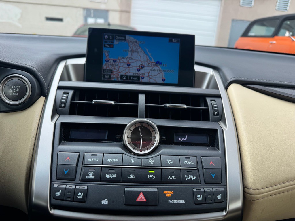 2016 Lexus NX Image 15