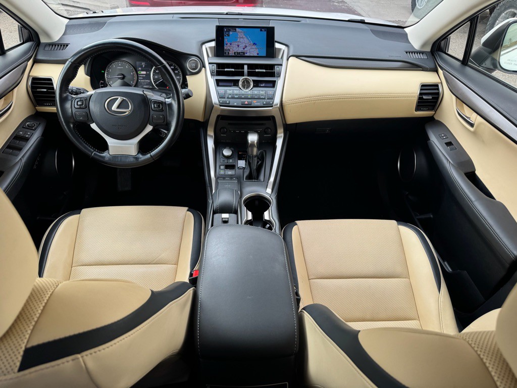 2016 Lexus NX Image 16