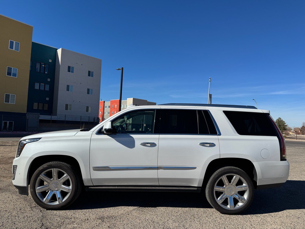 2017 Cadillac Escalade Image 6