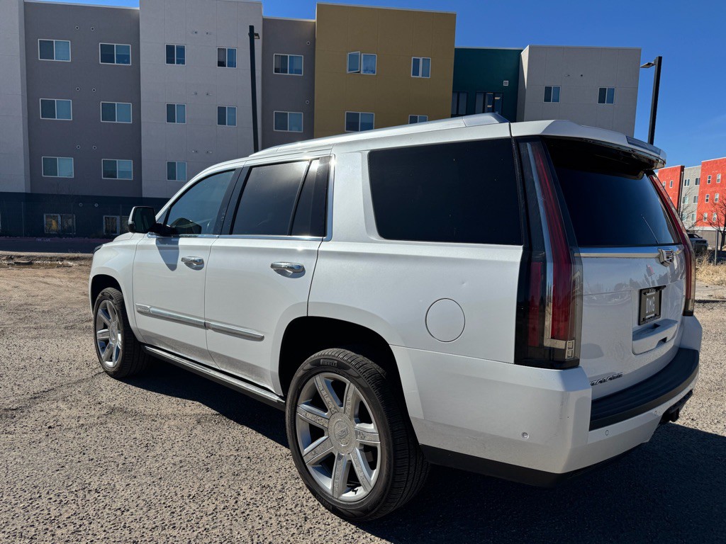 2017 Cadillac Escalade Image 7