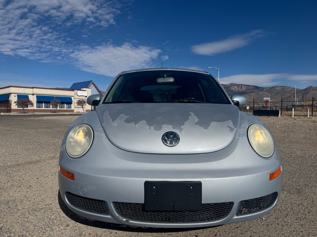 2009 Volkswagen Beetle Image 4