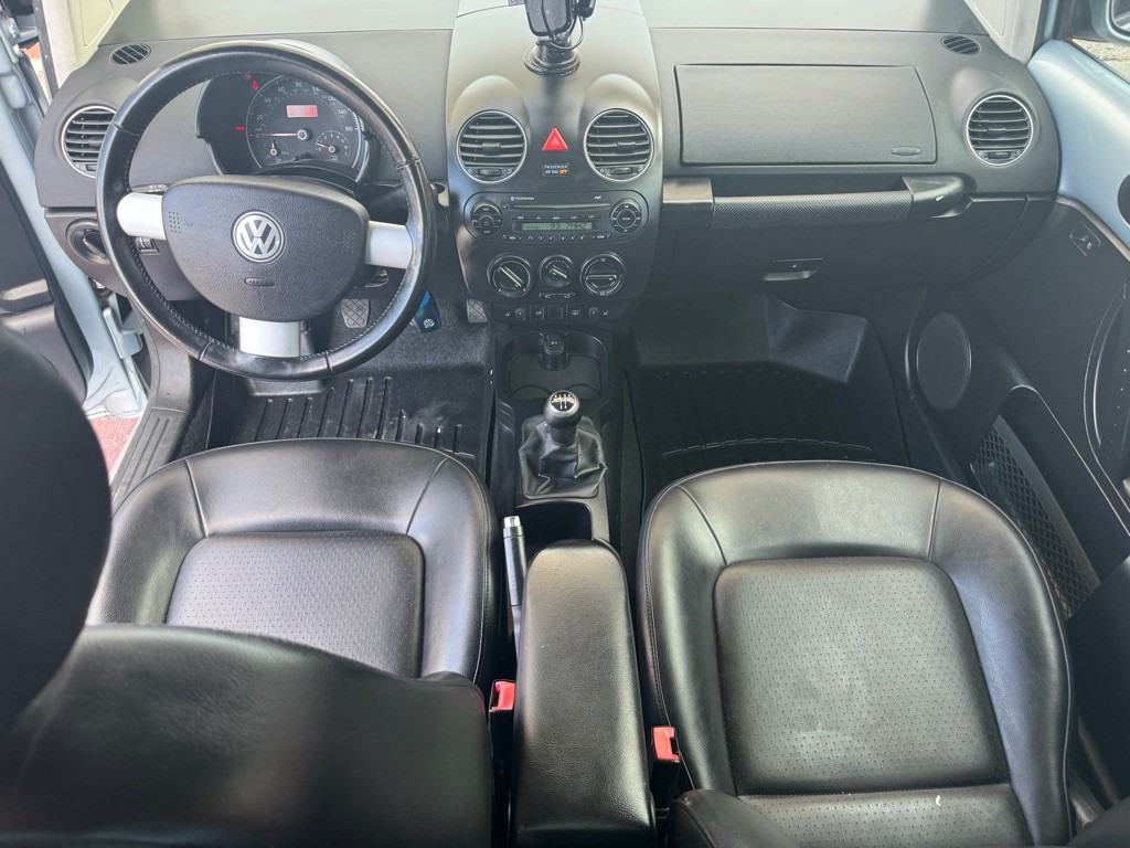 2009 Volkswagen Beetle Image 14